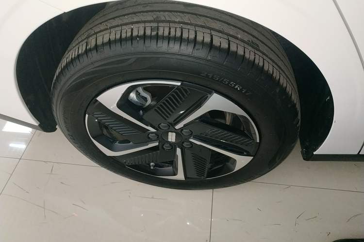 Used  L6 2025 EM-i 140km Explorer+ Edition