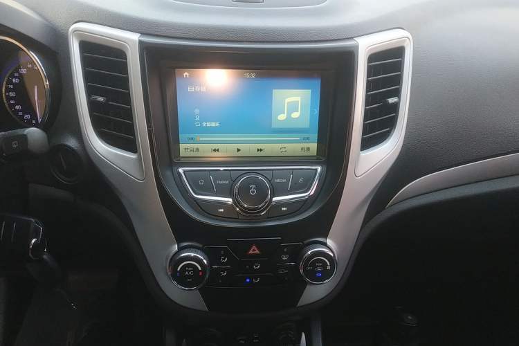 Used Changan CS35 2016 1.6L Automatic Luxury Model China V Standard