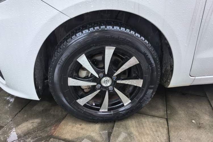 Used Kia K2 2015 Sedan 1.4L Automatic GLS
