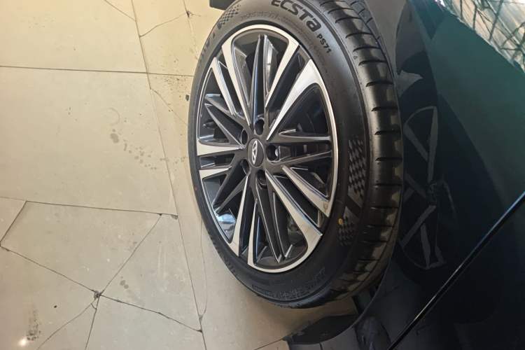 Used Chery Arrizo 8 2024 High-Performance Edition 2.0T DCT Powerfully Tuned
