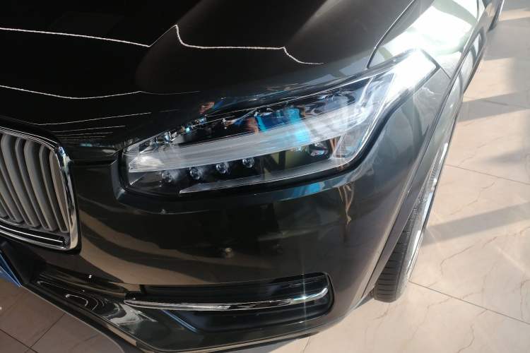 Used Volvo XC90 2019 T5 Zhiyi Edition 5-Seater China VI Standard
