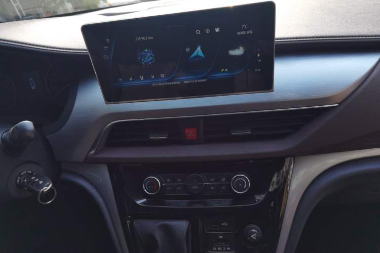 Used  M3 2022 1.5T 7-Seater Standard Edition