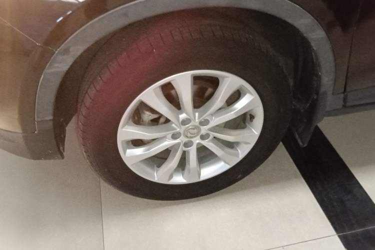 Used Dongfeng Aeolus AX7 2015 2.0L Automatic Zhiyi Trim
