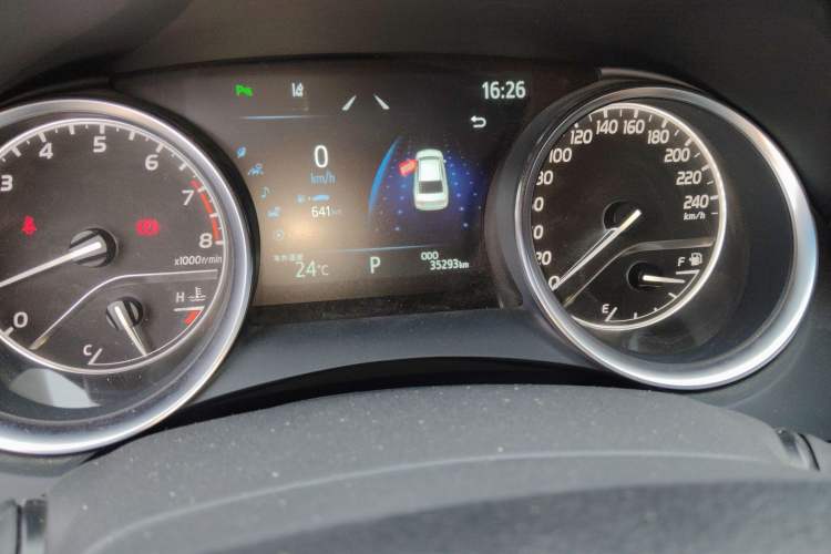 Used Toyota Camry 2021 2.0G Luxury Edition
