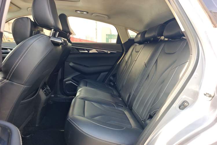 Used Changan CS85 COUPE 2019 1.5T DCT Luxury Version China VI Standard