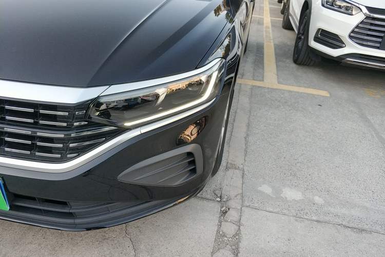 Used Volkswagen Passat 2024 280TSI Business Edition
