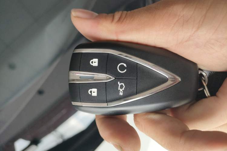 Used Changan UNI-V 2022 1.5T Prestige Version
