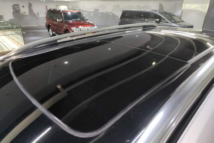 Used Ford Edge 2018 EcoBoost 245 Two-Wheel-Drive Titanium 7-Seater China VI Standard