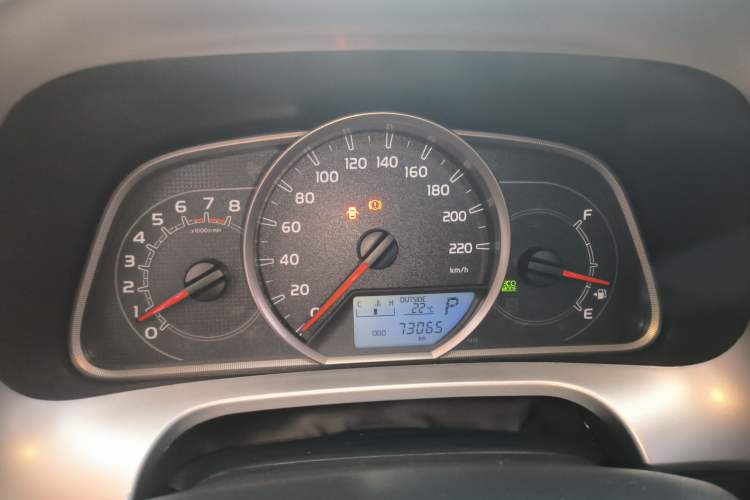 Used Toyota RAV4 2016 2.0L CVT Two-Wheel Drive Fashion Edition China V Standard
