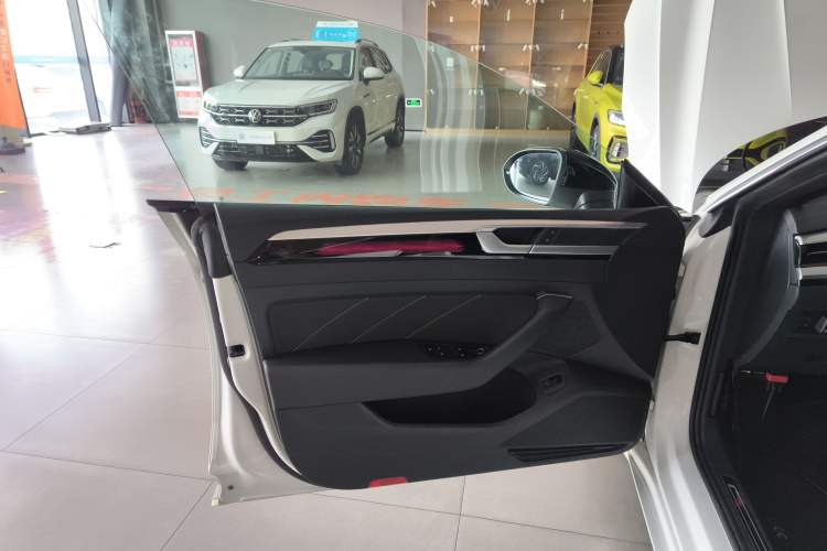 Used Volkswagen FAW-Volkswagen CC 2024 380TSI Striking Edition
