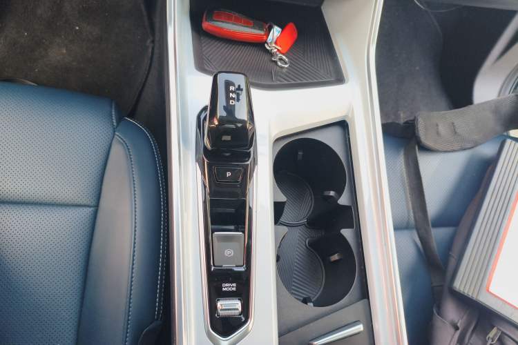 Used Geely Auto Jiajie 2023 Geely Jiaji L 1.5TD DCT Luxury Model
