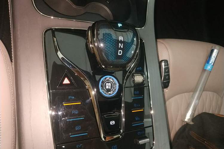 Used BYD Han 2025 DM-i Intelligent Driving Edition 125KM LiDAR Flagship Model