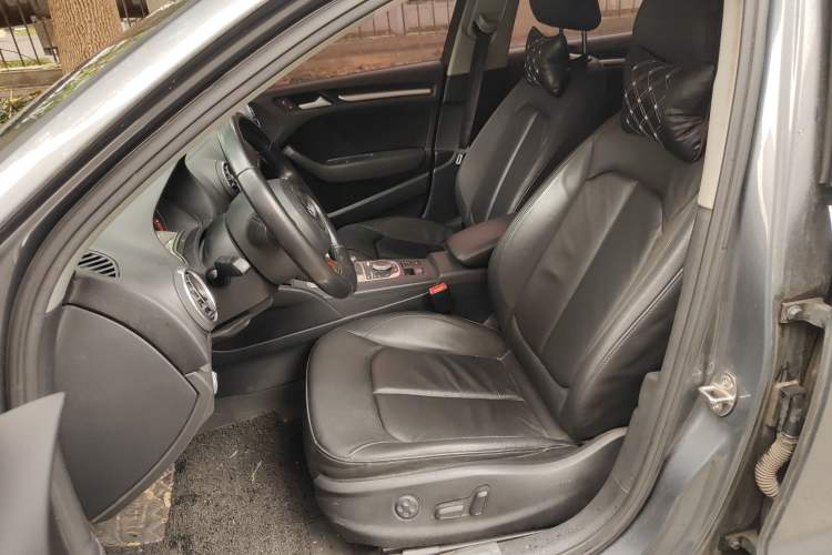 Used Audi A3 2014 Limousine 35 TFSI Automatic Comfort Model
