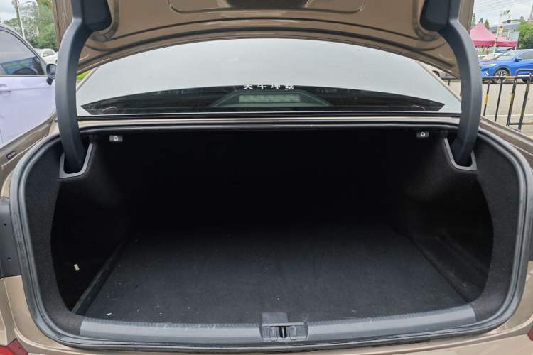 Used Volkswagen Passat 2017 330TSI DSG Luxury Edition
