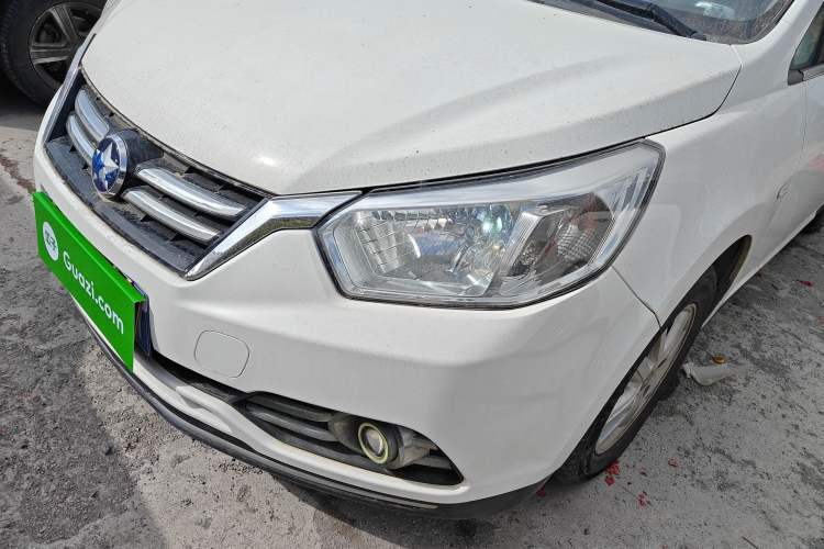 Used Venucia R50 2015 1.6L Manual Fashion Edition