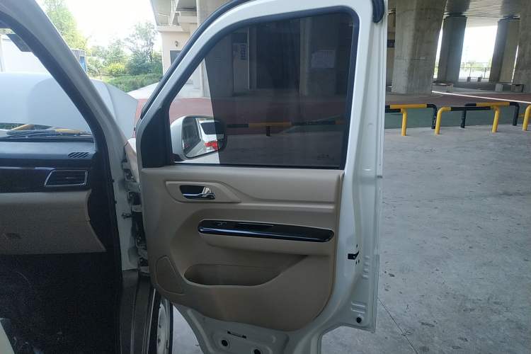 Used Kuayue Kuayue Xing V7 2022 1.6L Gasoline Luxury Model 2-Door Dual-Swing Doors DAM16KR
