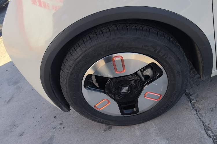 Used Baojun KiWi EV 2021 Artist Model Lithium Iron Phosphate