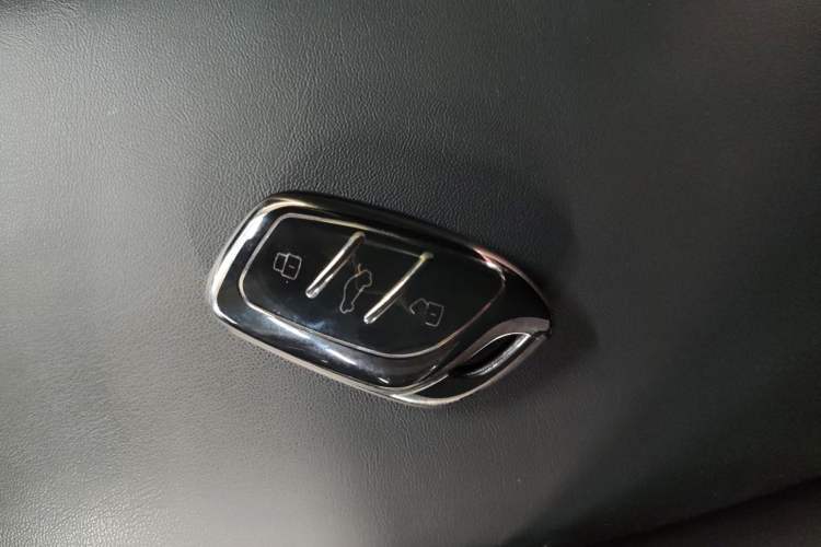 Used Roewe RX5 2023 1.5T Luxury Sliding-Screen Version
