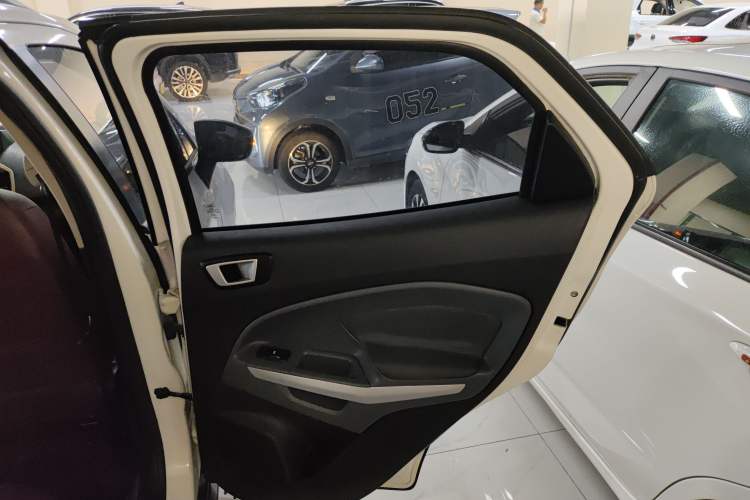 Used Ford EcoSport 2013 1.5L Automatic Fashion Model
