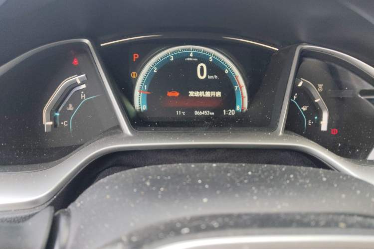 Used Honda Civic 2016 220TURBO CVT Luxury Edition
