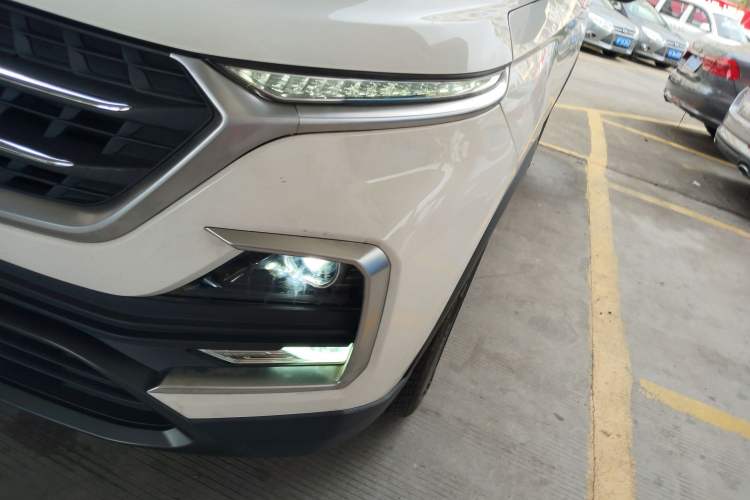 Used Baojun 530 2019 1.5T CVT Luxury Model 7 Seats China V Emission Standard