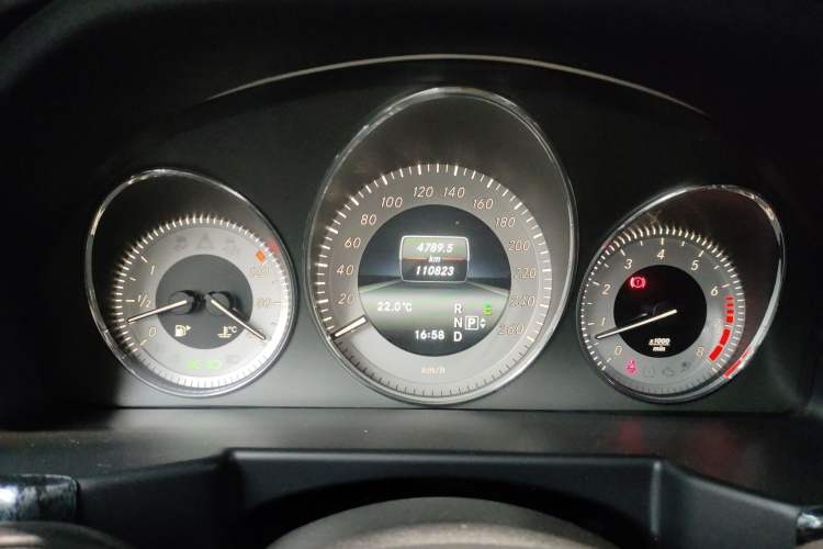 Used Mercedes-Benz GLK-Class 2013 Facelift GLK 300 4MATIC Fashion Edition