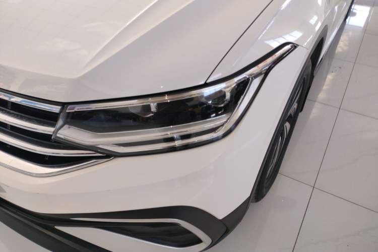 Used Volkswagen Tiguan L 2022 330TSI Automatic Two-Wheel Drive Smart Edition
