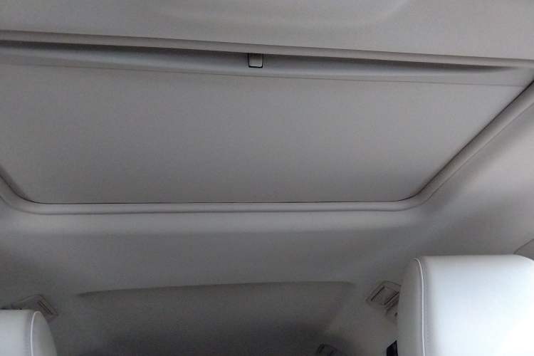 Used Buick GL8 2023 Land Executive Class 652T Luxury Model