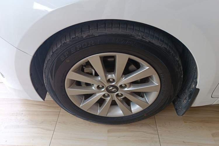 Used Hyundai Mistra 2014 1.8L Automatic Smart GLS
