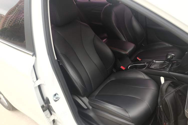 Used Roewe i5 2019 1.5L Automatic 4G Connected Langhao Edition
