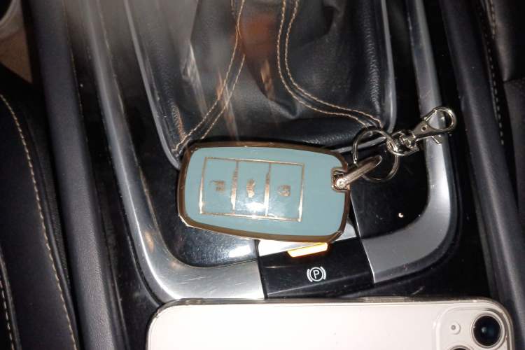 Used Changan Eado 2019 High-Energy Edition 1.6L GDI Manual Pioneer Model China VI Standard
