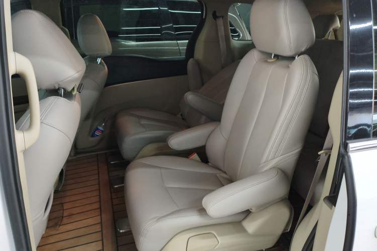 Used Buick GL8 2018 28T Comfort Model China VI Standard
