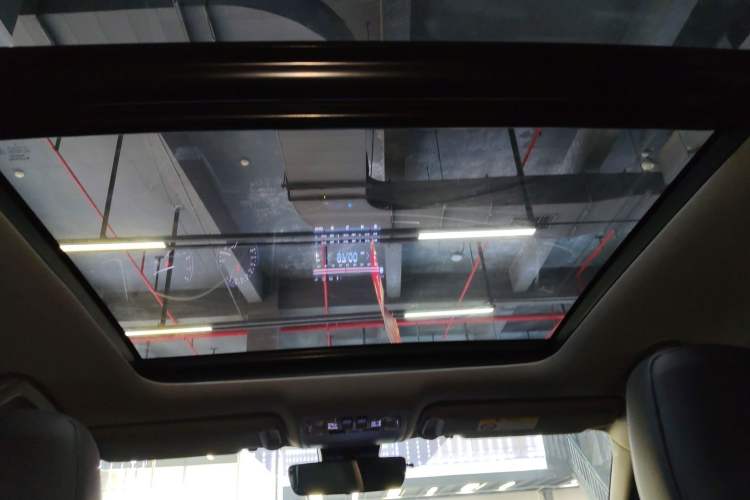 Used Toyota Highlander 2018 2.0T Four-Wheel Drive Luxury Edition 7 Seats China V Emission Standard
