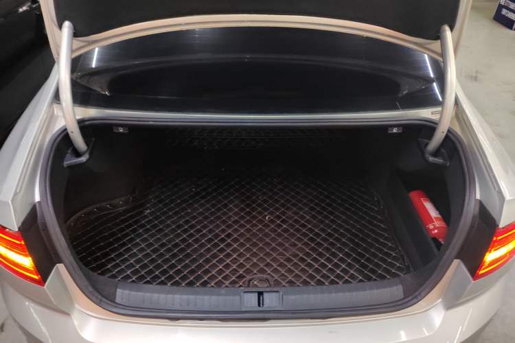 Used Volkswagen Magotan 2019 280TSI DSG Leading Model China V Standard
