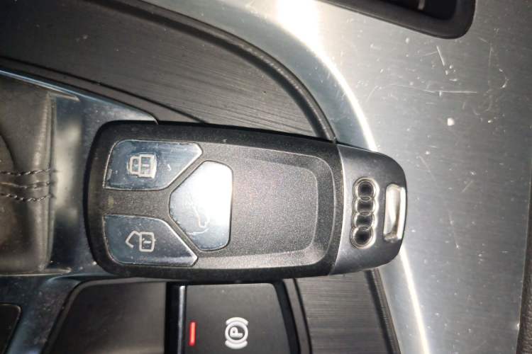 Used Audi A4L 2019 40 TFSI Fashion Edition China VI Emission Standard
