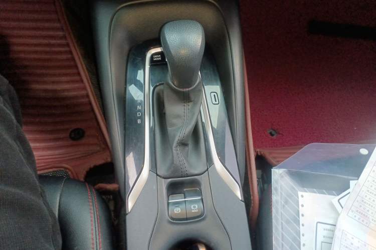 Used Toyota Corolla 2021 Dual-Motor 1.8L E-CVT Elite Edition
