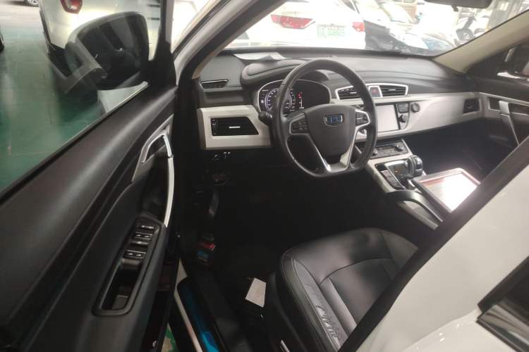 Used Geely Auto Emgrand X7 Sport 2020 1.8TD DCT Two-Wheel Drive Smart Connect 4G-Enabled Version
