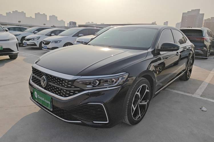 Used Volkswagen Passat 2023 Revised 330TSI Starry Luxury Edition