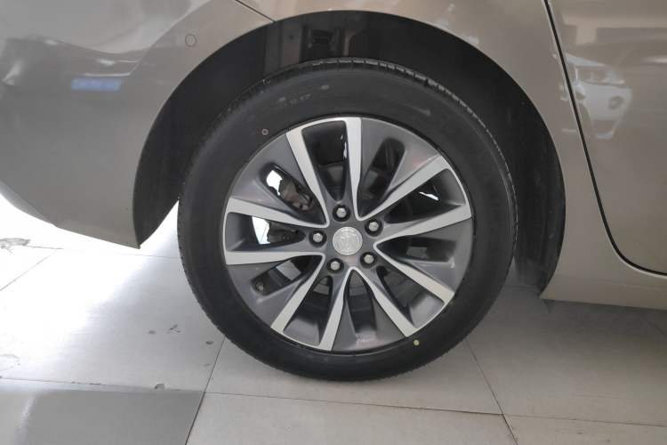 Used Buick GL6 2019 18T 6-Seater Connected Luxury Version China VI Standard
