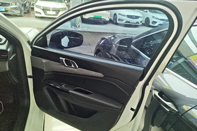 Used Lynk & Co 03 2021 2.0TD Automatic Trendy Champion Edition
