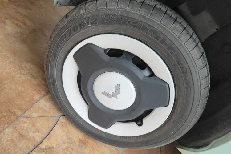 Used Wuling Hongguang MINIEV 2022 Macaron Premium Model – Lithium Ternary Battery
