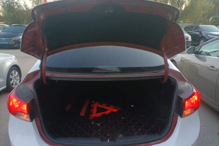 Used Hyundai Elantra 2012 1.6L Automatic Fashion Edition
