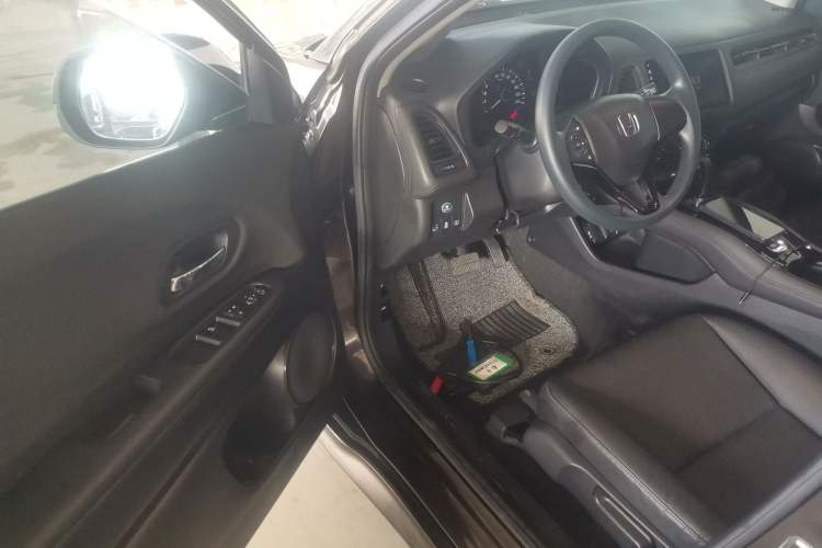 Used Honda Vezel 2020 1.5L CVT Pioneer Edition
