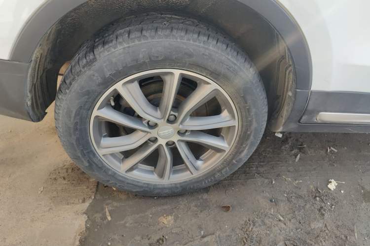 Used Geely Auto Emgrand X7 Sport 2020 1.8TD DCT Two-Wheel Drive Smart Connect 4G-Enabled Version
