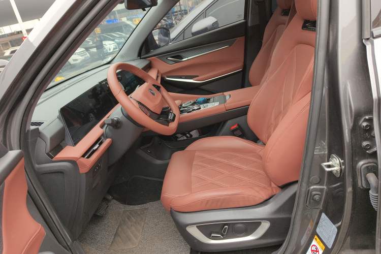 Used Changan CS75 PLUS 2023 3rd Generation 1.5T Automatic Prestige Model
