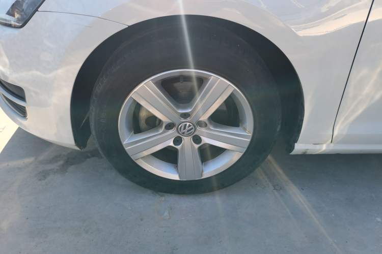 Used Volkswagen Golf 2016 230TSI Automatic Comfort Version
