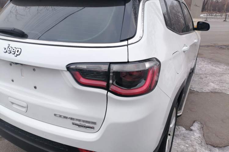 Used  Compass 2017 200T Automatic Family Edition
