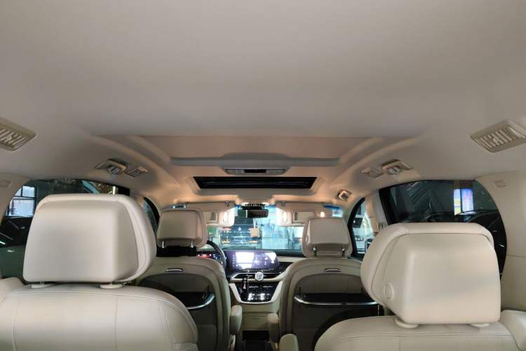 Used Buick GL8 2023 ES Lu Zun Deluxe Model
