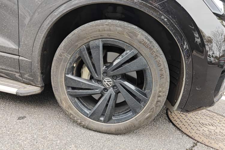 Used Volkswagen Touareg 2022 3.0 TSI Luxury Edition Black Diamond Sport Package