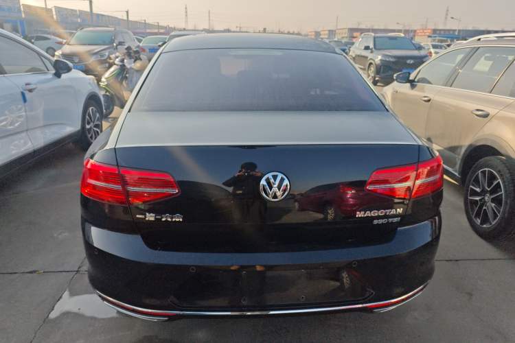 Used Volkswagen Magotan 2018 Facelift 330TSI DSG Luxury Model
